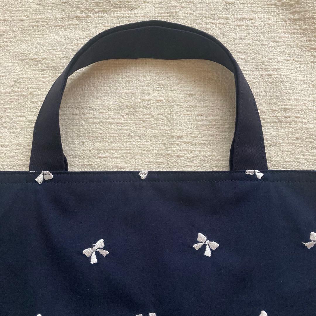 ルト！リボン刺繍ネイビーフリルレッスンバッグ+上履き袋　ハンドメイド