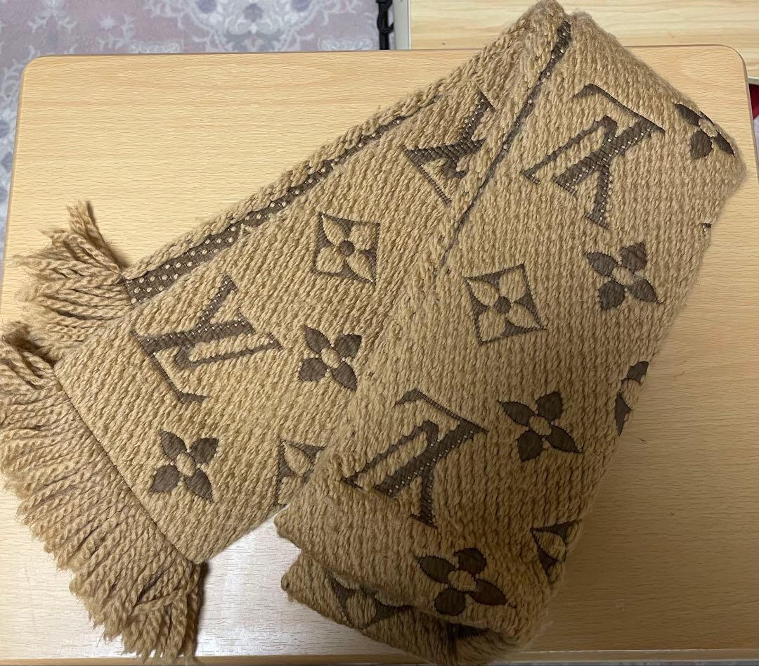 ルイヴィトン　マフラー LOUIS VUITTON エシャルプロゴマニア