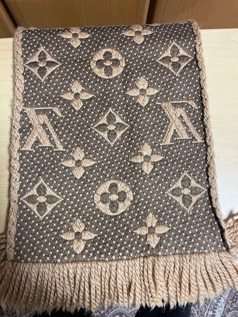 ルイヴィトン　マフラー LOUIS VUITTON エシャルプロゴマニア