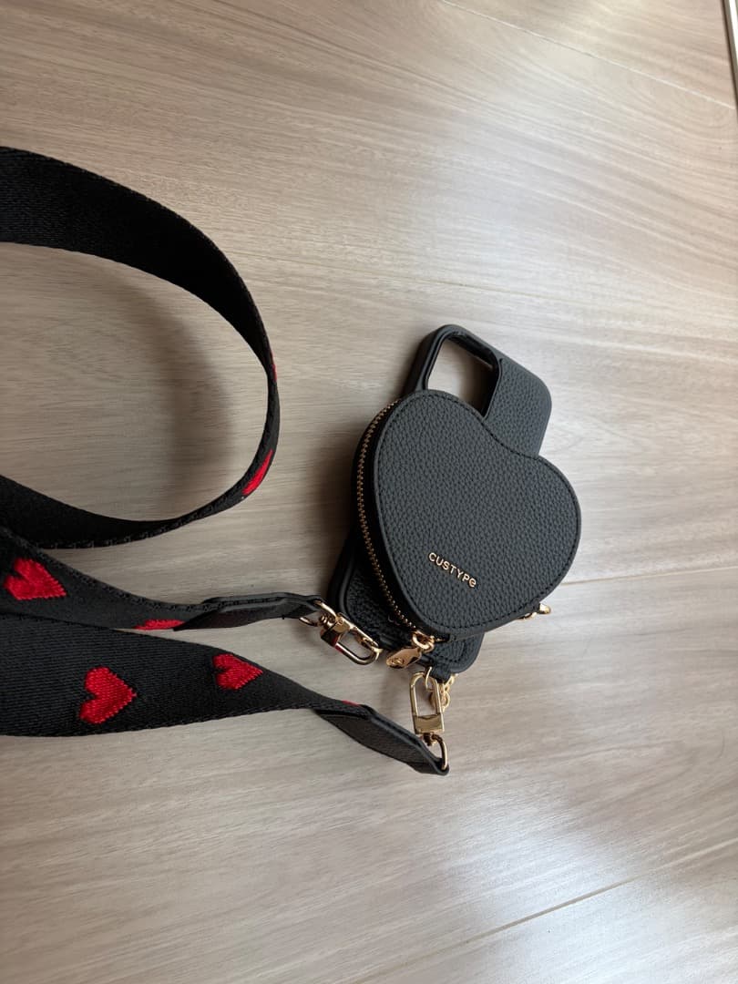 CUSTYPE　iPhone17 期間限定即割引