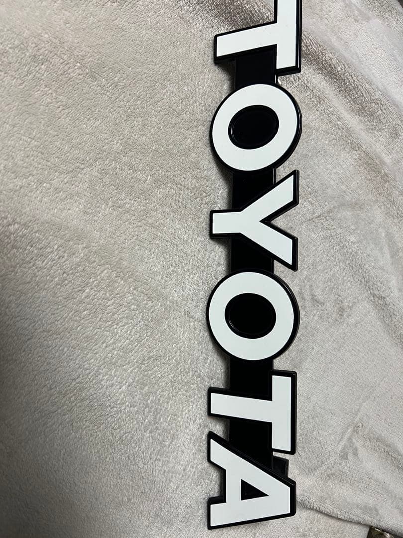 エンブレム＋エンブレム取付用ホルダー RAV4等