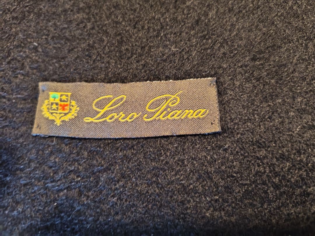 ロロピアーナ　マフラー 　ストール黒