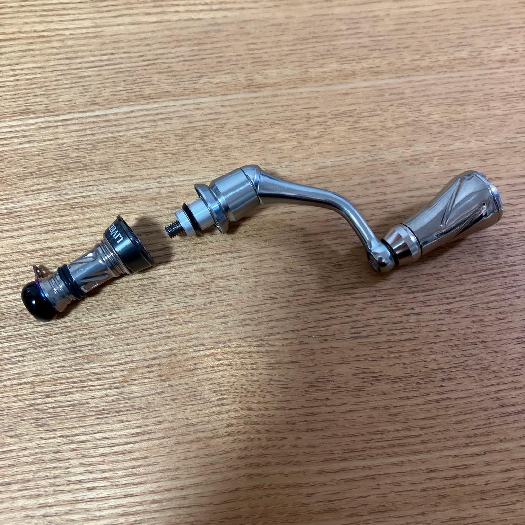 美品　LIVRE シマノ用　ハンドル　ショートバランサー　フックキーパー付き