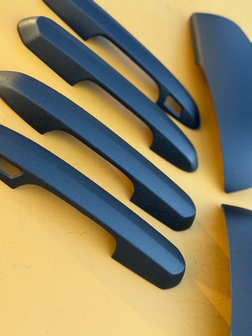 rav4 社外ドアハンドルカバー　ラプターライナー塗装