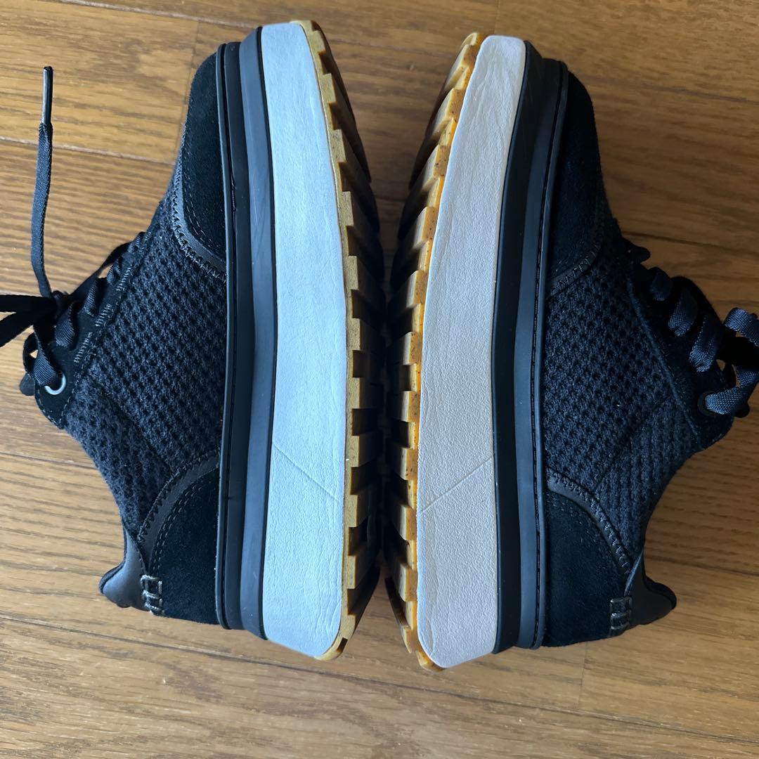 UGG厚底スニーカー　ブラック　22センチ