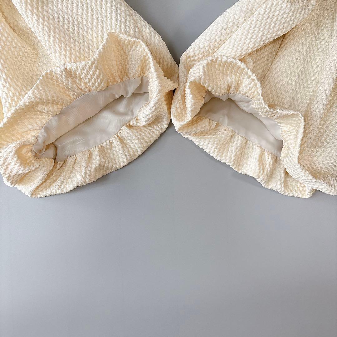 美品⁑ルーニィ　ジャカードバルーンアウター　オフホワイト　ノーカラージャケット