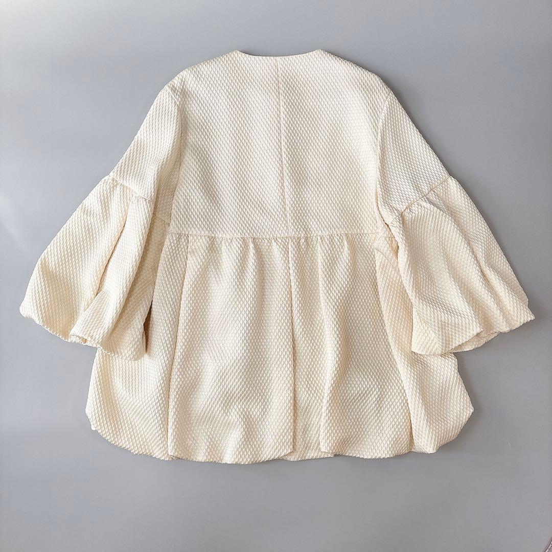 美品⁑ルーニィ　ジャカードバルーンアウター　オフホワイト　ノーカラージャケット