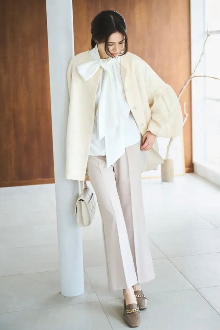 美品⁑ルーニィ　ジャカードバルーンアウター　オフホワイト　ノーカラージャケット