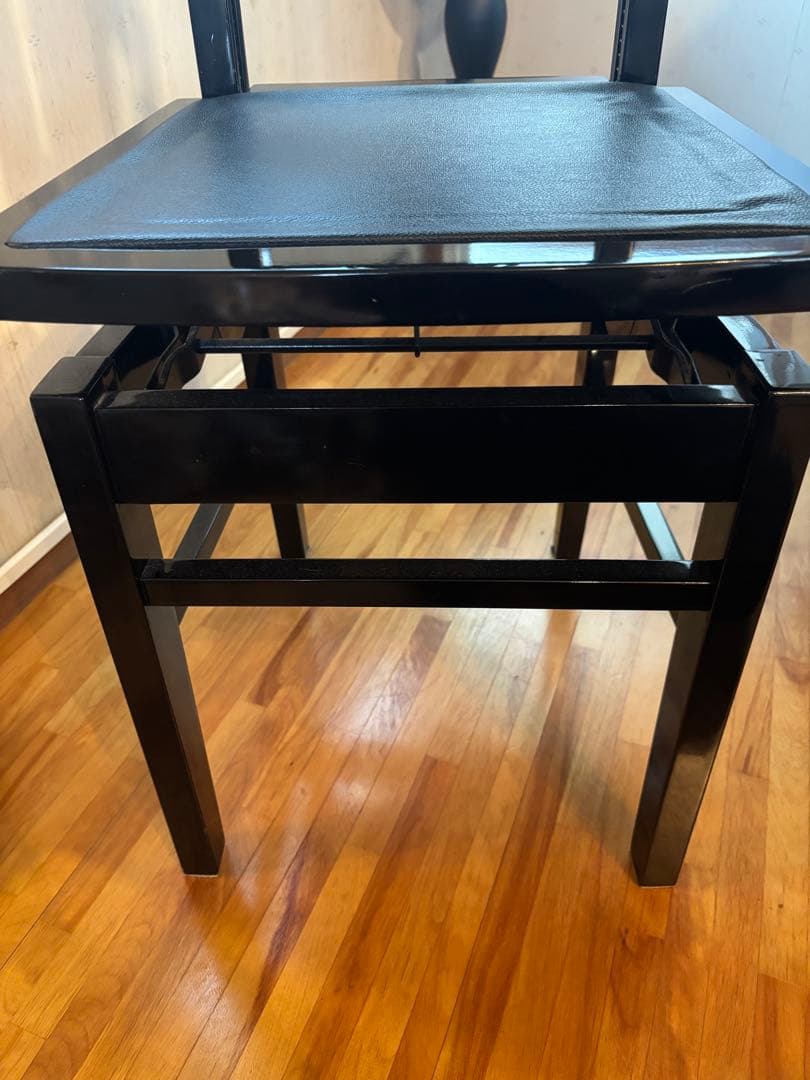 【ピアノ椅子】KAWAI カワイ　トムソン 椅子 背もたれ付き　高さ調整可能