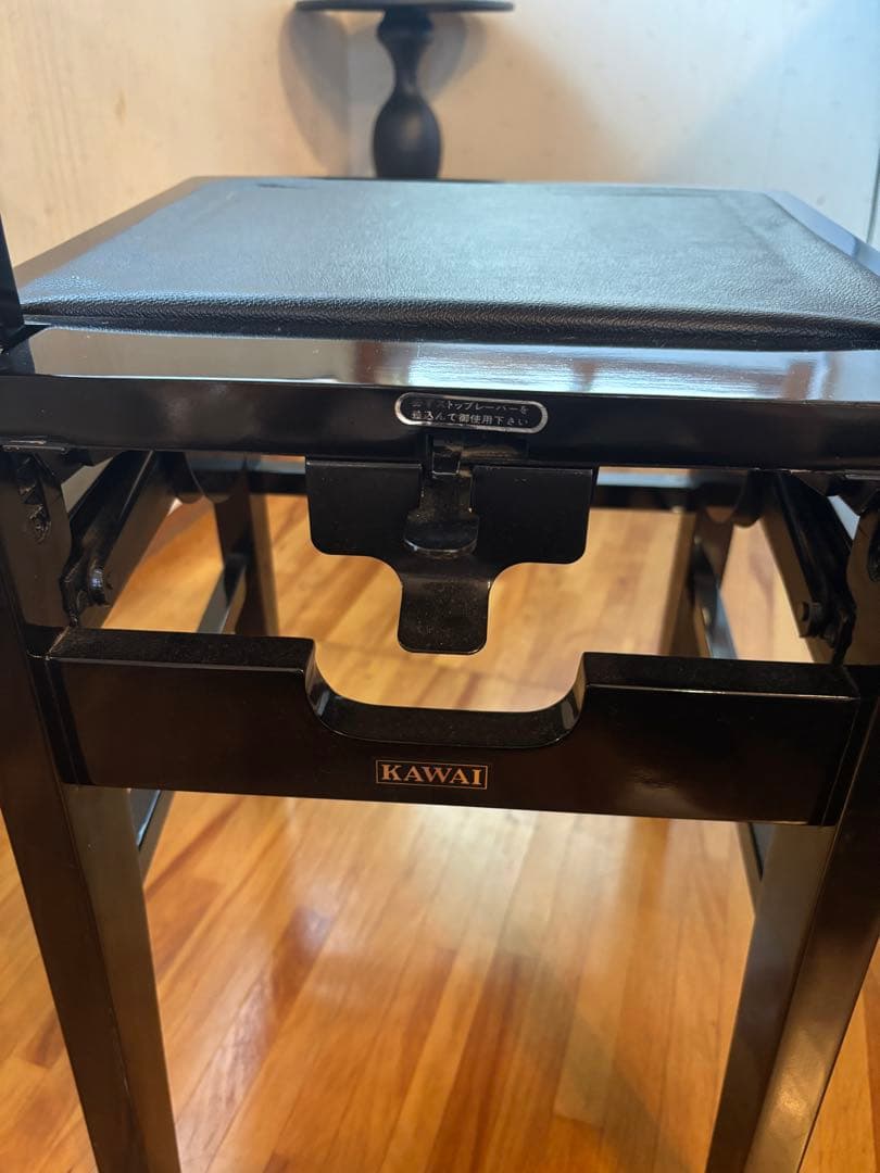 【ピアノ椅子】KAWAI カワイ　トムソン 椅子 背もたれ付き　高さ調整可能