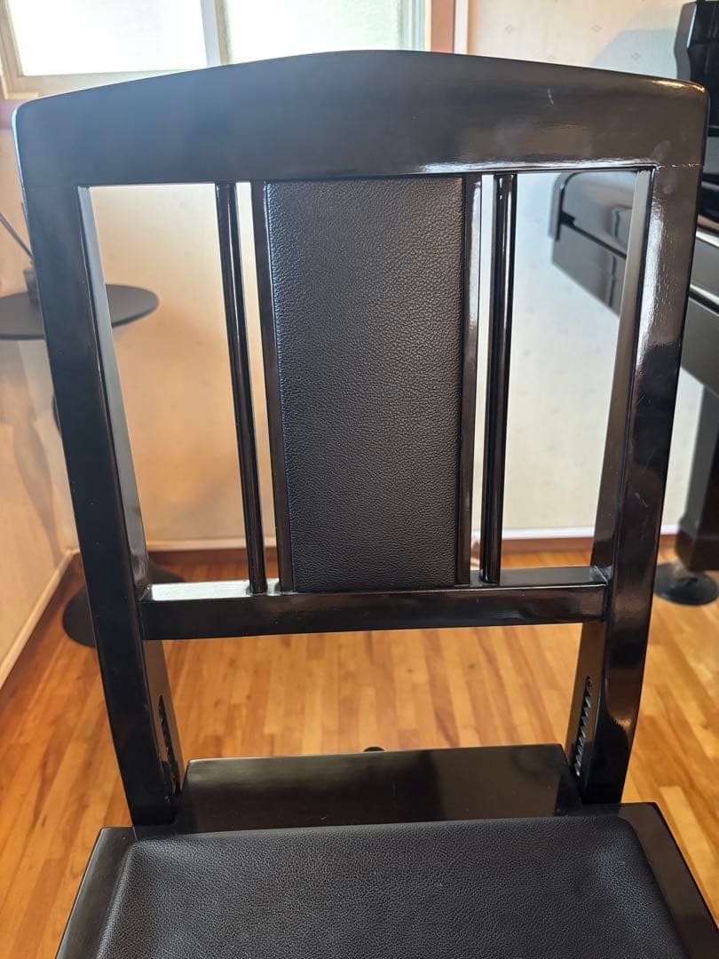 【ピアノ椅子】KAWAI カワイ　トムソン 椅子 背もたれ付き　高さ調整可能