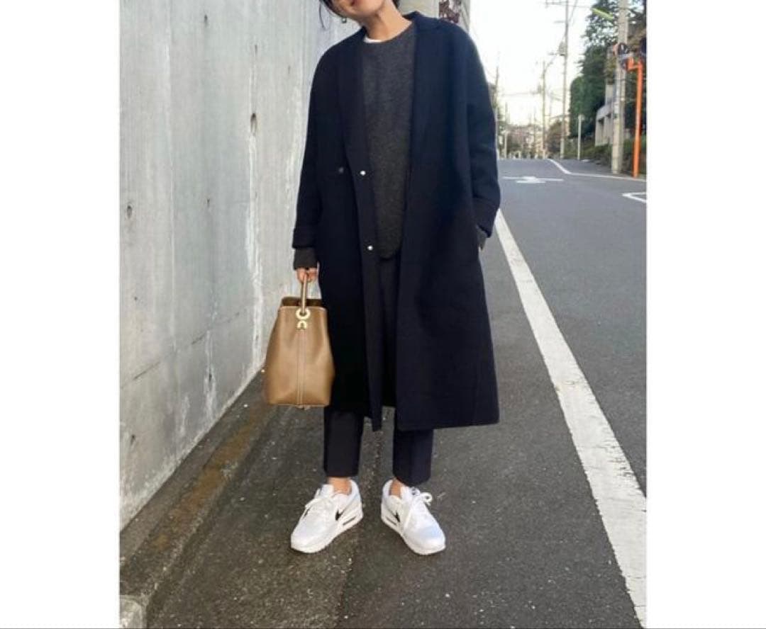 ギャルリーヴィー ネイビーロングコート