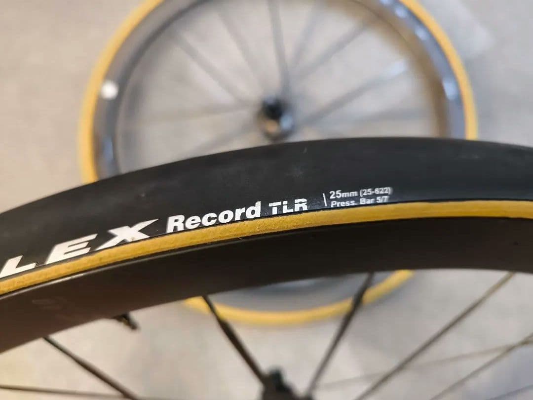 パーツ CADEX MAX40 + VELOFLEX RECORD TLR 25c