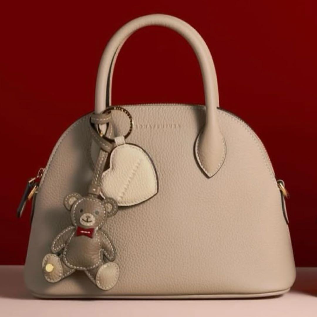 新作【新品未使用BOX付き】ボナベンチュラハート キーホルダー シュリンクレザー