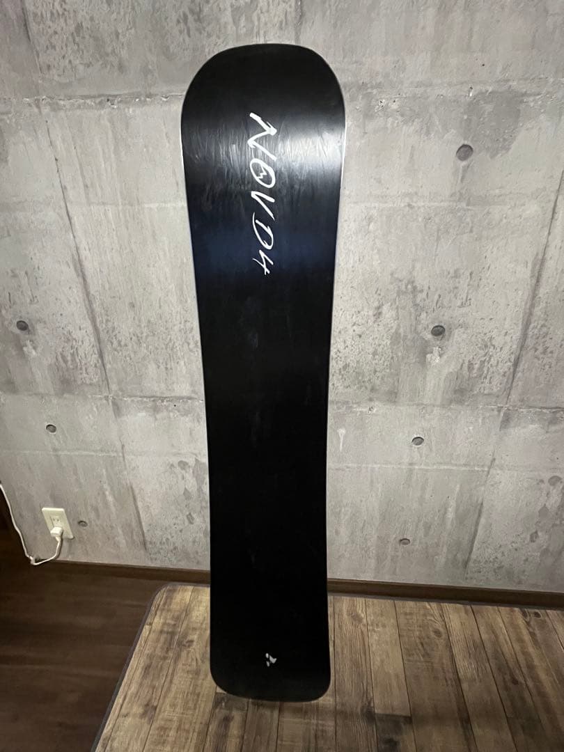 NOVEMBER D4 22-23モデル　スノーボード グラトリ