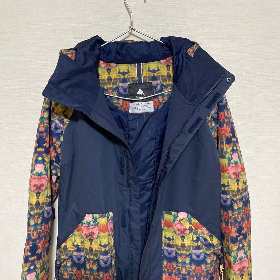 新品未使用　BURTON スノーボードジャケット S 女性用 レディース