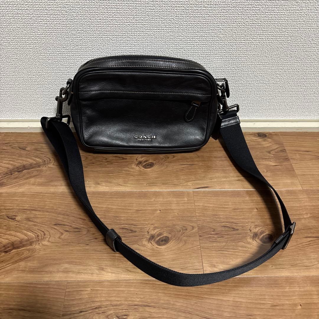 COACH コーチ　ブラックレザー ショルダーバッグ