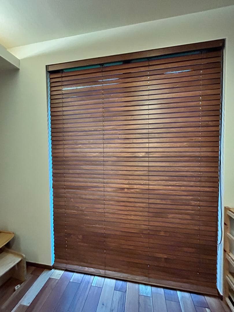 美品 nanik ウッドブラインド　マホガニー色　木製