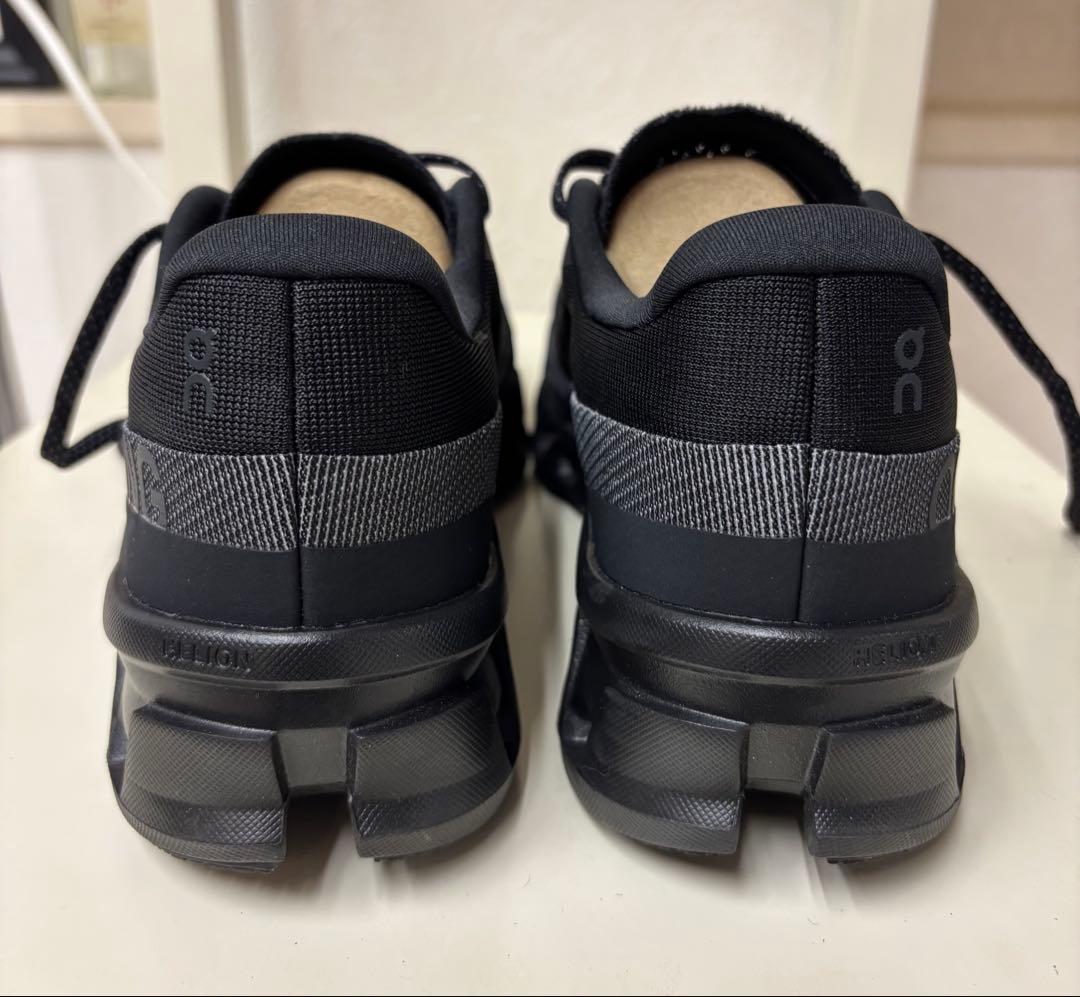 ON RUNNING Cloudmonster ／25.5㌢