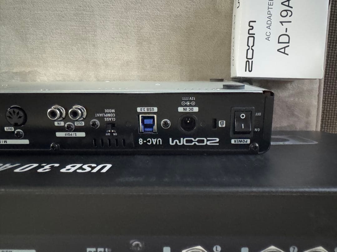 ZOOM UAC-8 中古　完動品