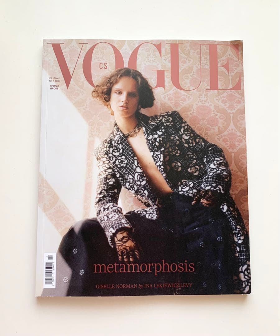 女性情報誌 Vogue Czechoslovakia November 2023