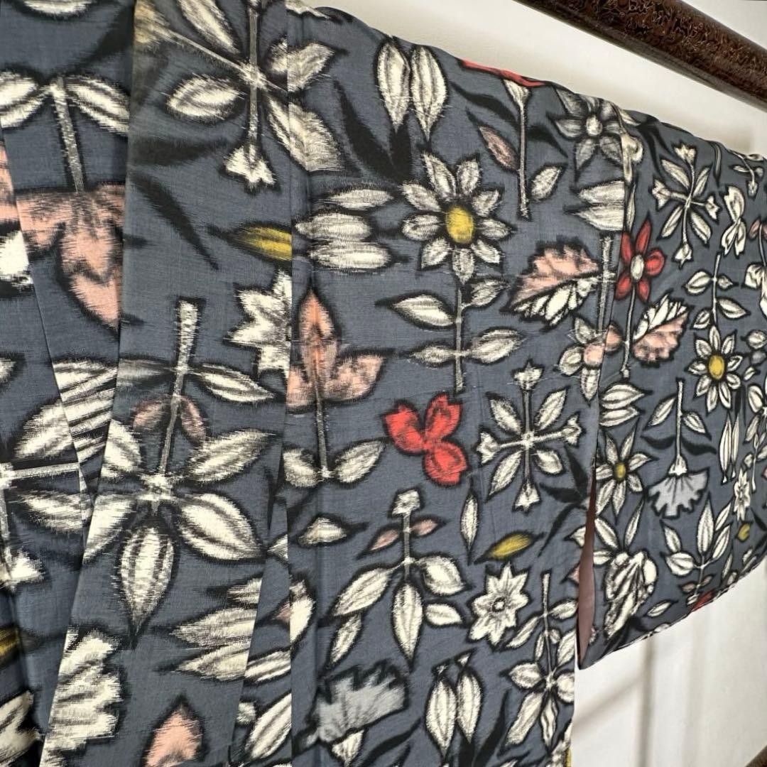 しつけ付　正絹　袷　着物　和装　銘仙　グレー　花柄 レトロ 153 アンティーク