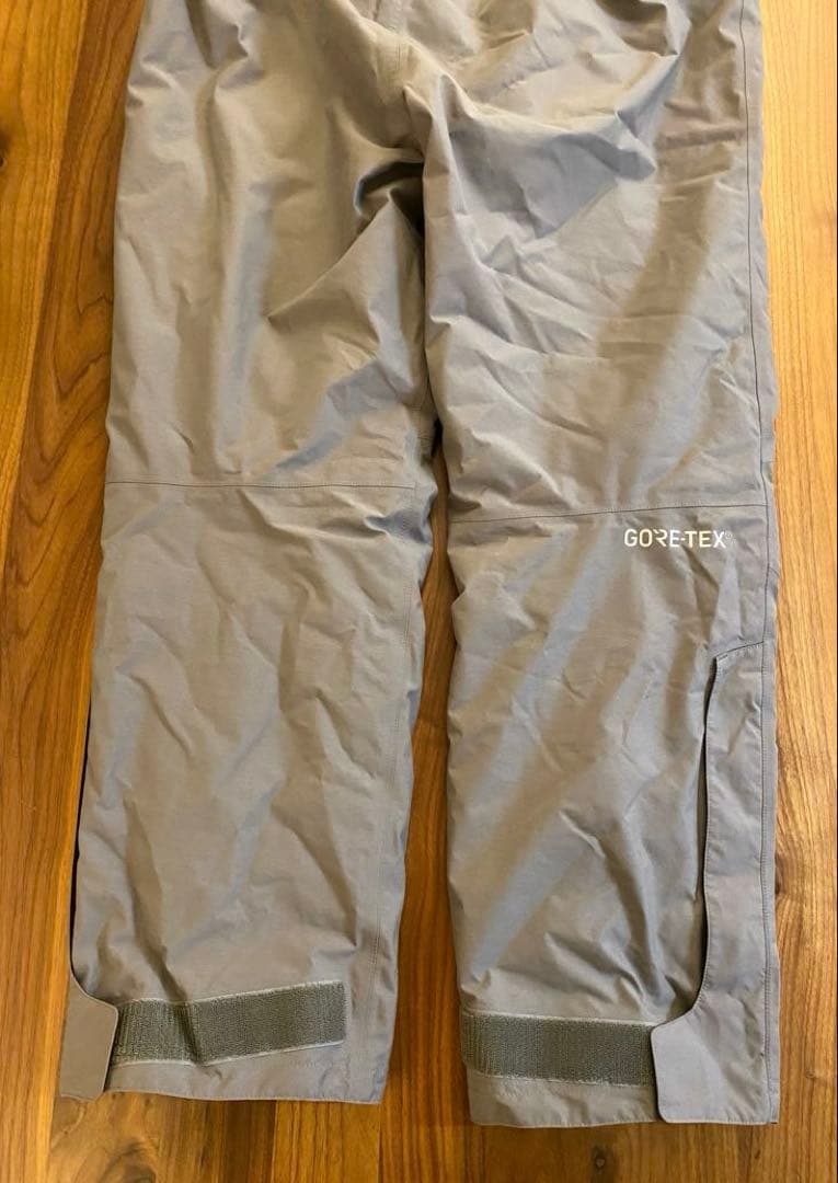 【美品】DAIWA GORE-TEX ウィンタースーツ 上下 M 防寒