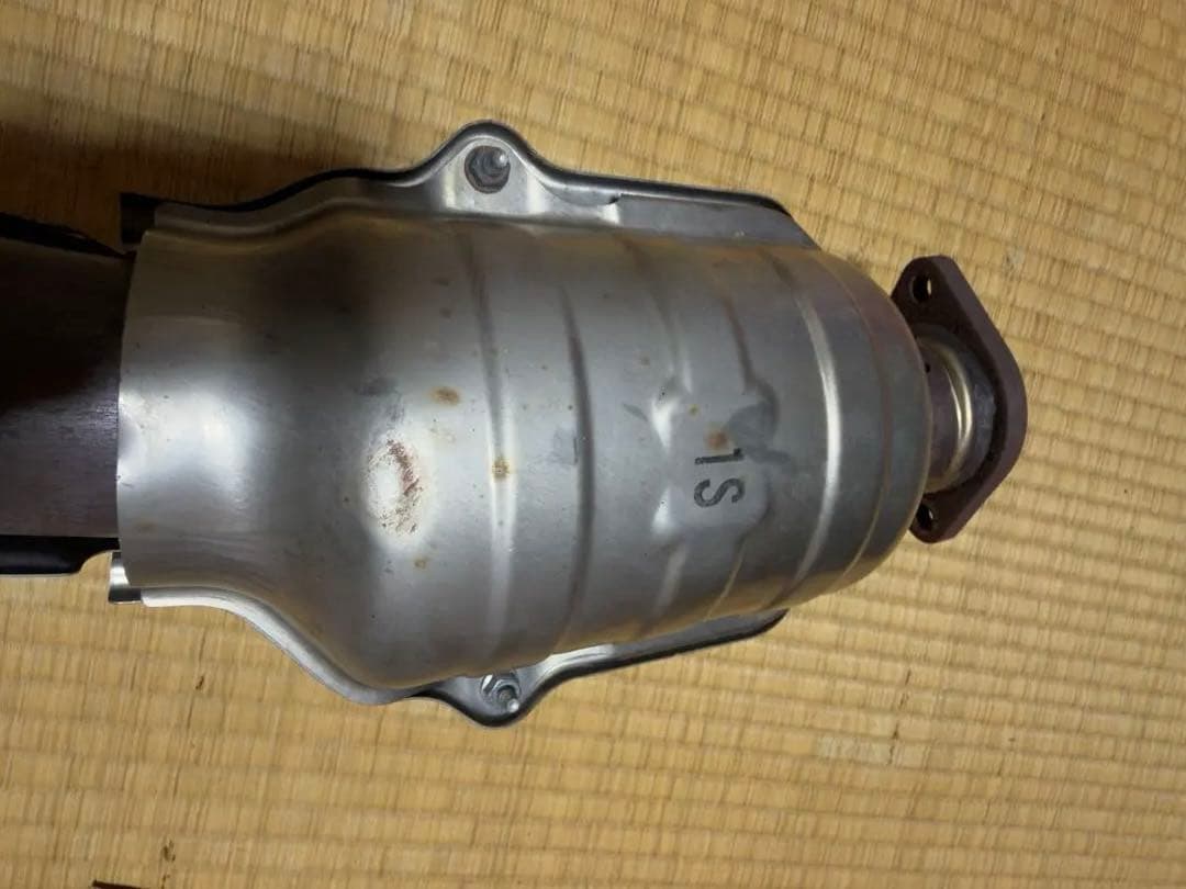 k*u様 GR86 ZN8 純正第二触媒