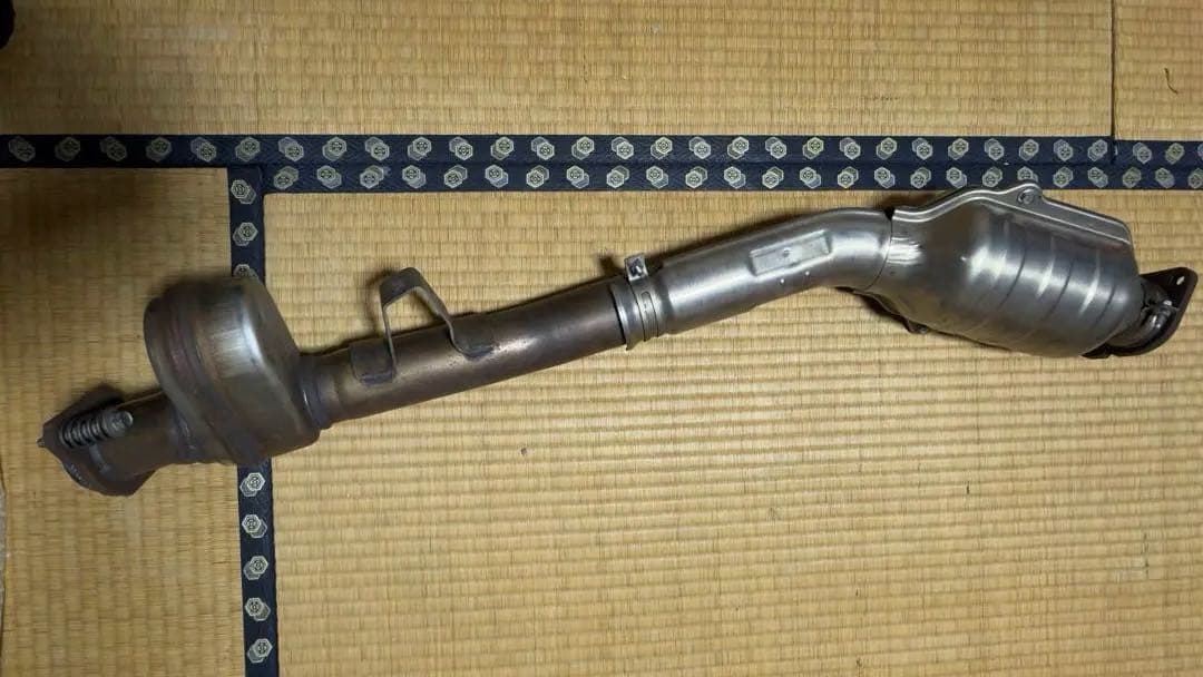 k*u様 GR86 ZN8 純正第二触媒