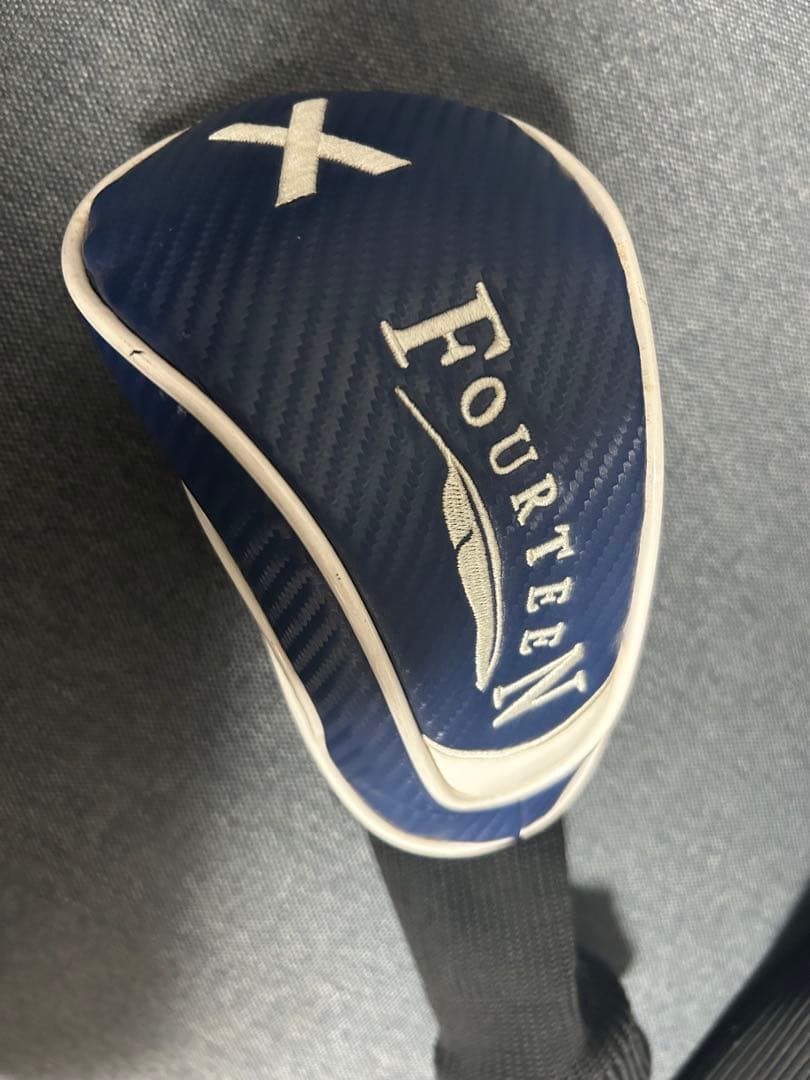 FOURTEEN ヘッドカバー4点セット（1・3・5・X）紺/白 レア 廃盤