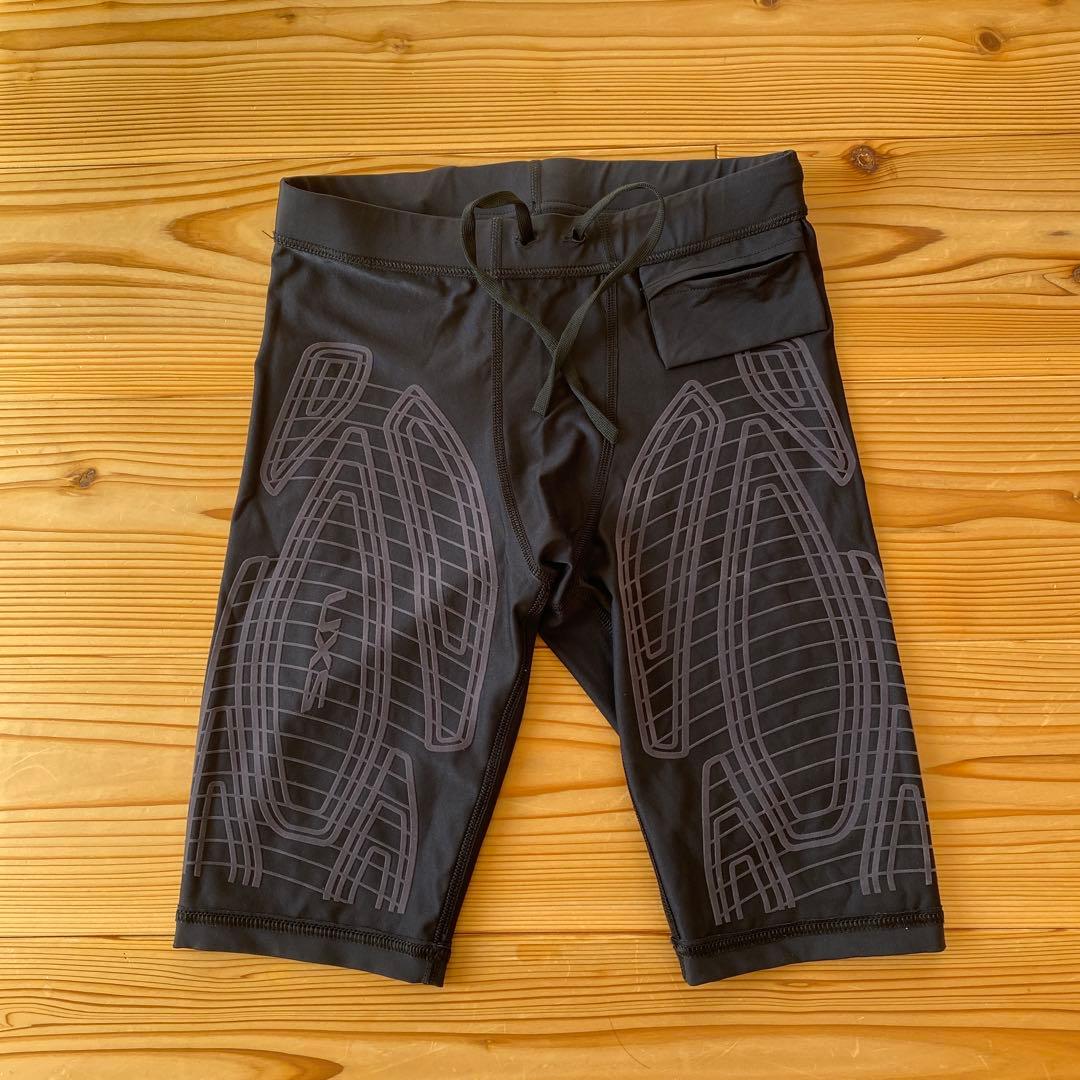 2XU mcs ハーフタイツ　Sサイズ