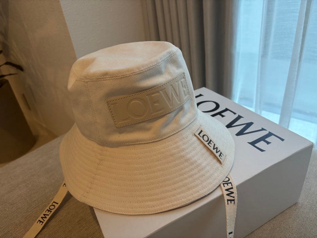 LOEWE ホワイト バケットハット 57