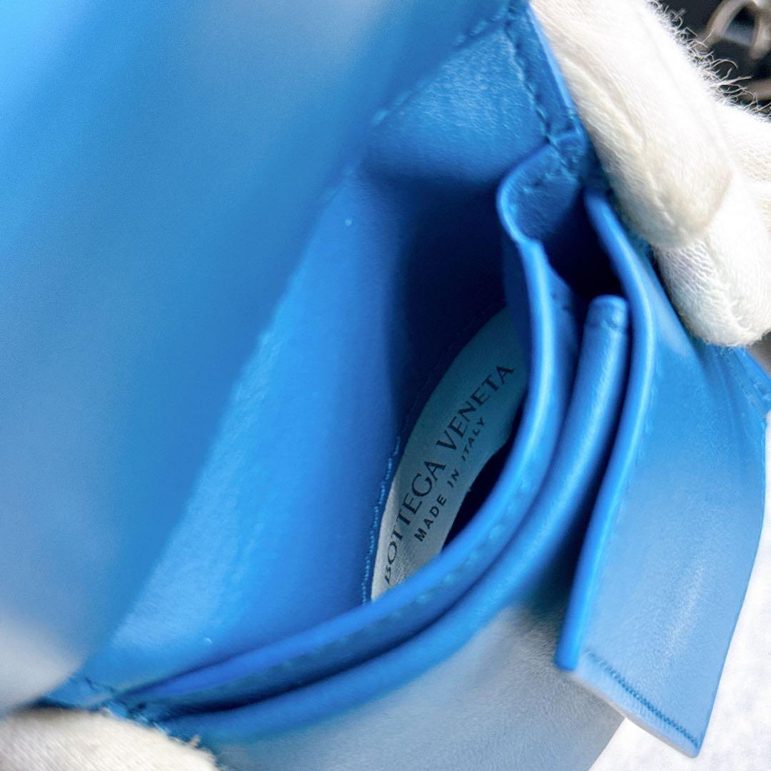 現行 未使用級✨ボッテガヴェネタ カセット マキシイントレ 二つ折り財布 ブルー