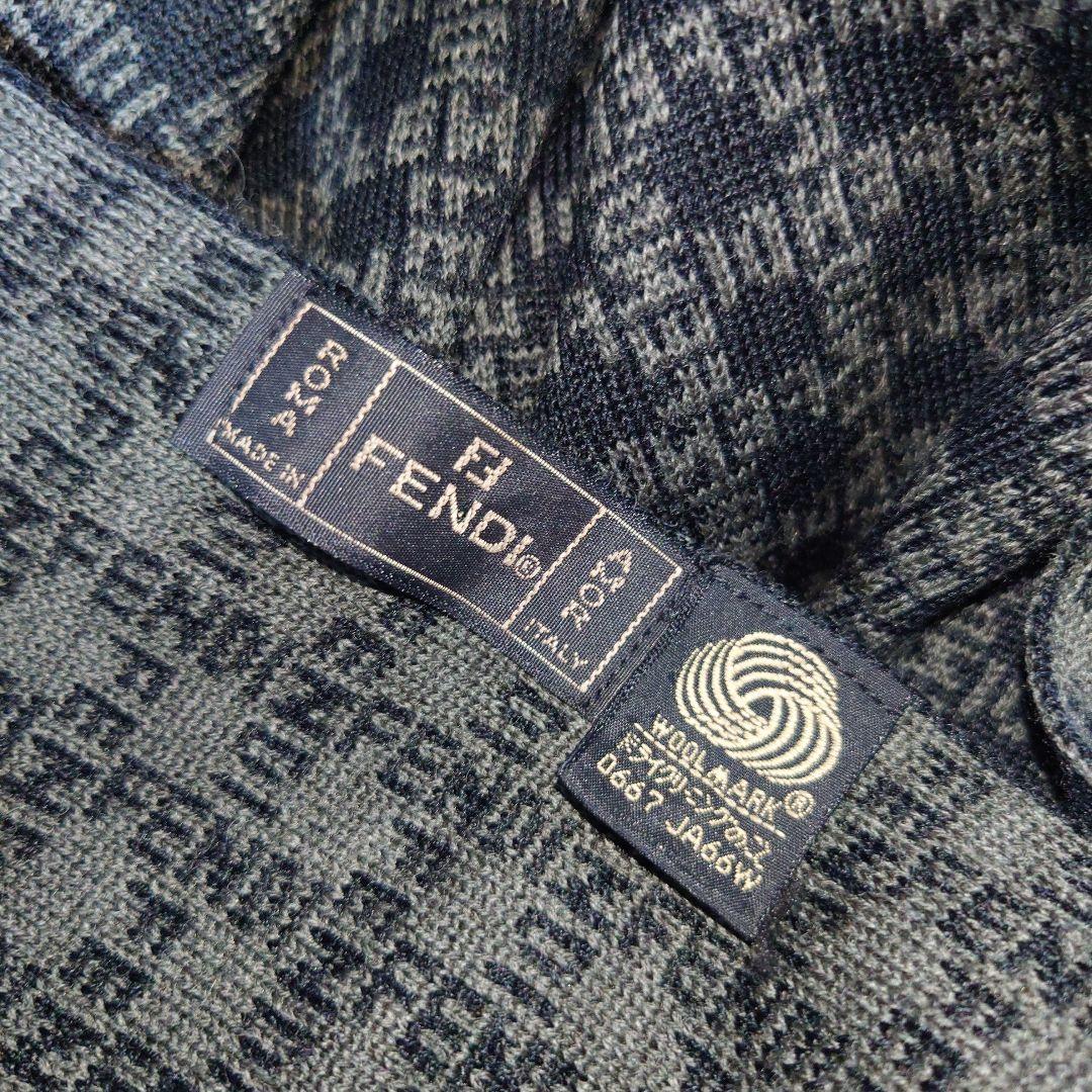 ほぼ新品FENDIロゴ大判マフラー正規品ブラック×グレー男女兼用フェンディ