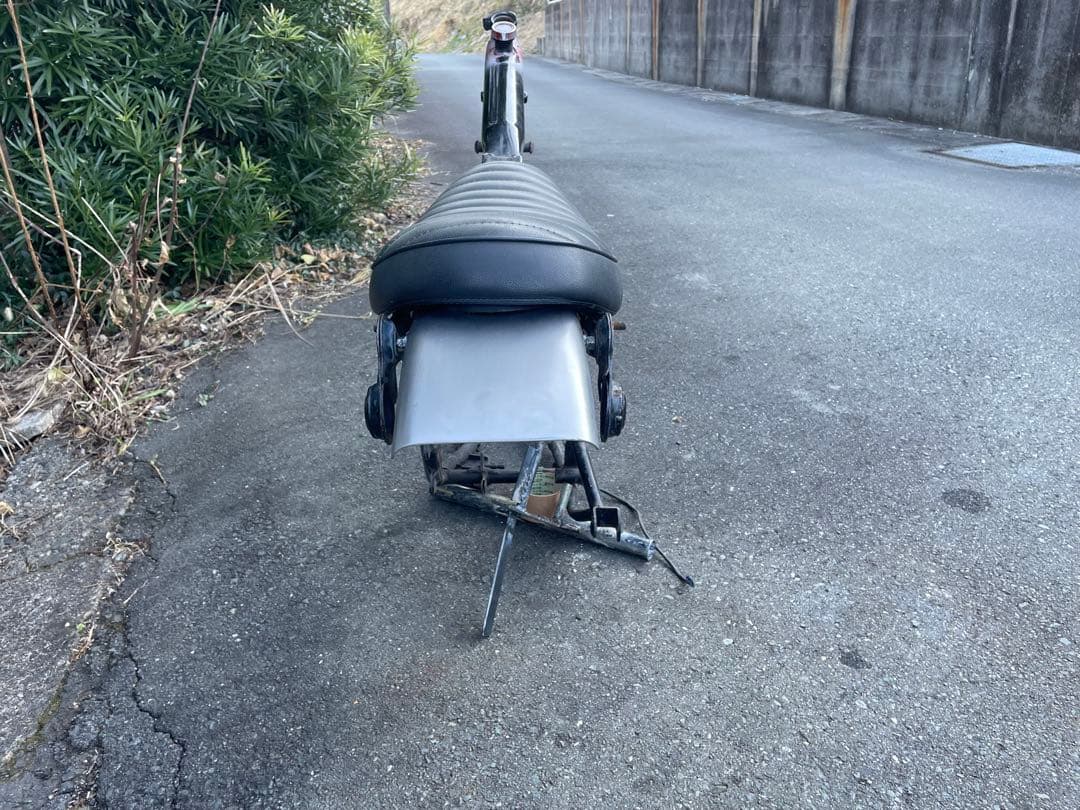 sr400 ボルトオン　フラットフェンダー　ボバーカフェレーサーリアフェンダー