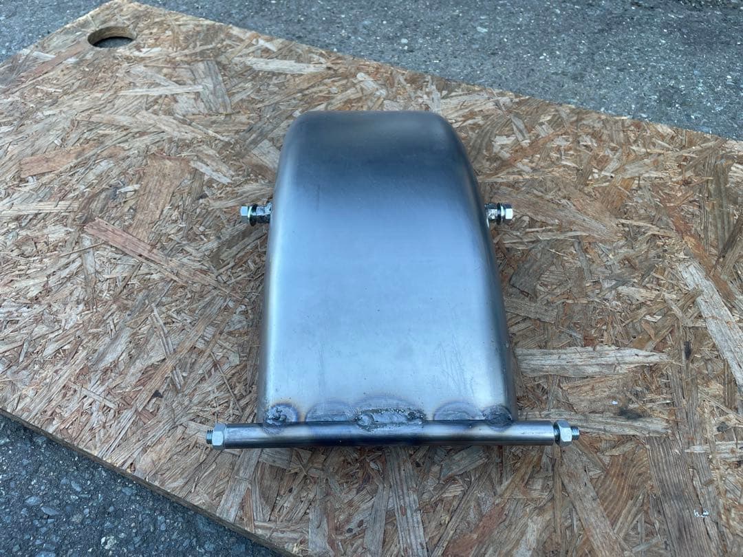 sr400 ボルトオン　フラットフェンダー　ボバーカフェレーサーリアフェンダー