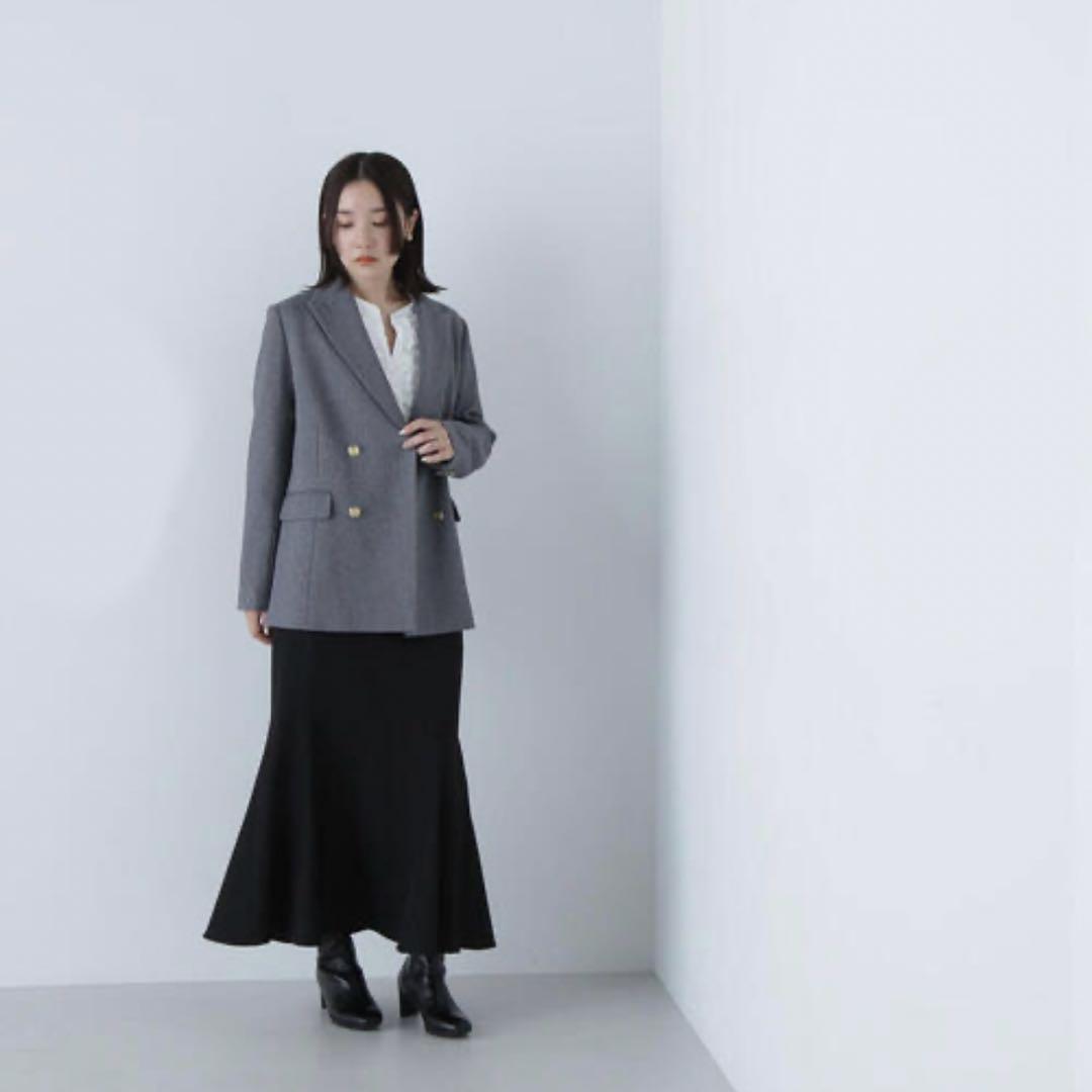 ナチュラルビューティーベーシック　ダブルブレストボクシージャケット グレー