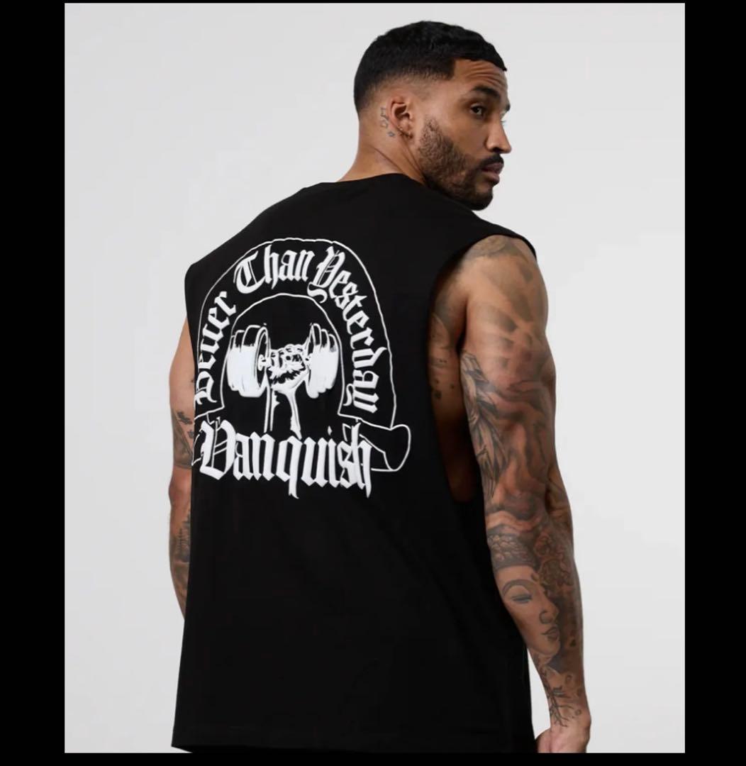 Vanquish fitness タンクトップ