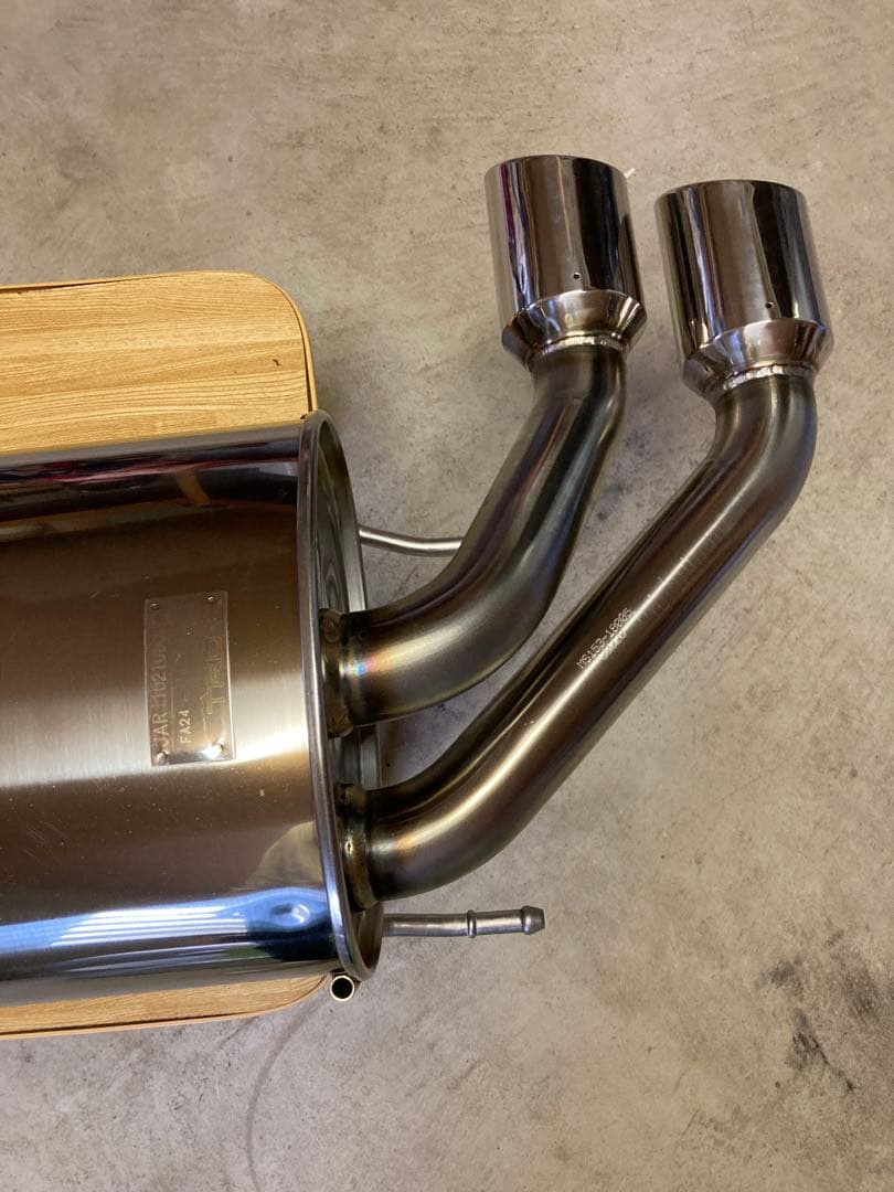 GR86 TRDマフラー本体 4本出し　車検対応　近郊なら手渡しでも可能