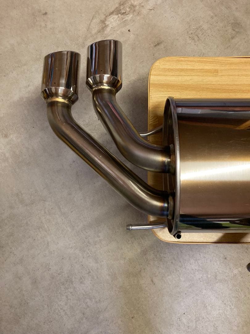 GR86 TRDマフラー本体 4本出し　車検対応　近郊なら手渡しでも可能