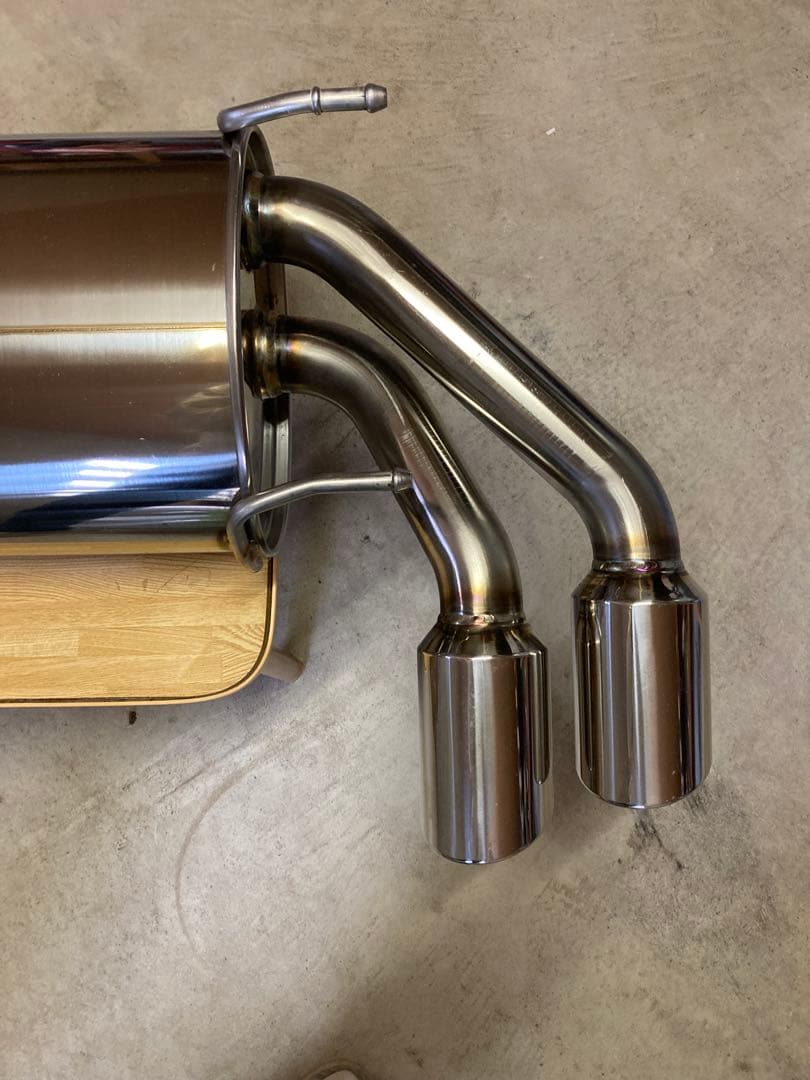 GR86 TRDマフラー本体 4本出し　車検対応　近郊なら手渡しでも可能