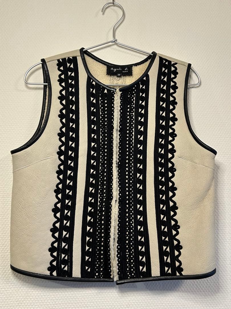 8787　agnes b. ムートンアイボリー ブラック ベスト 38