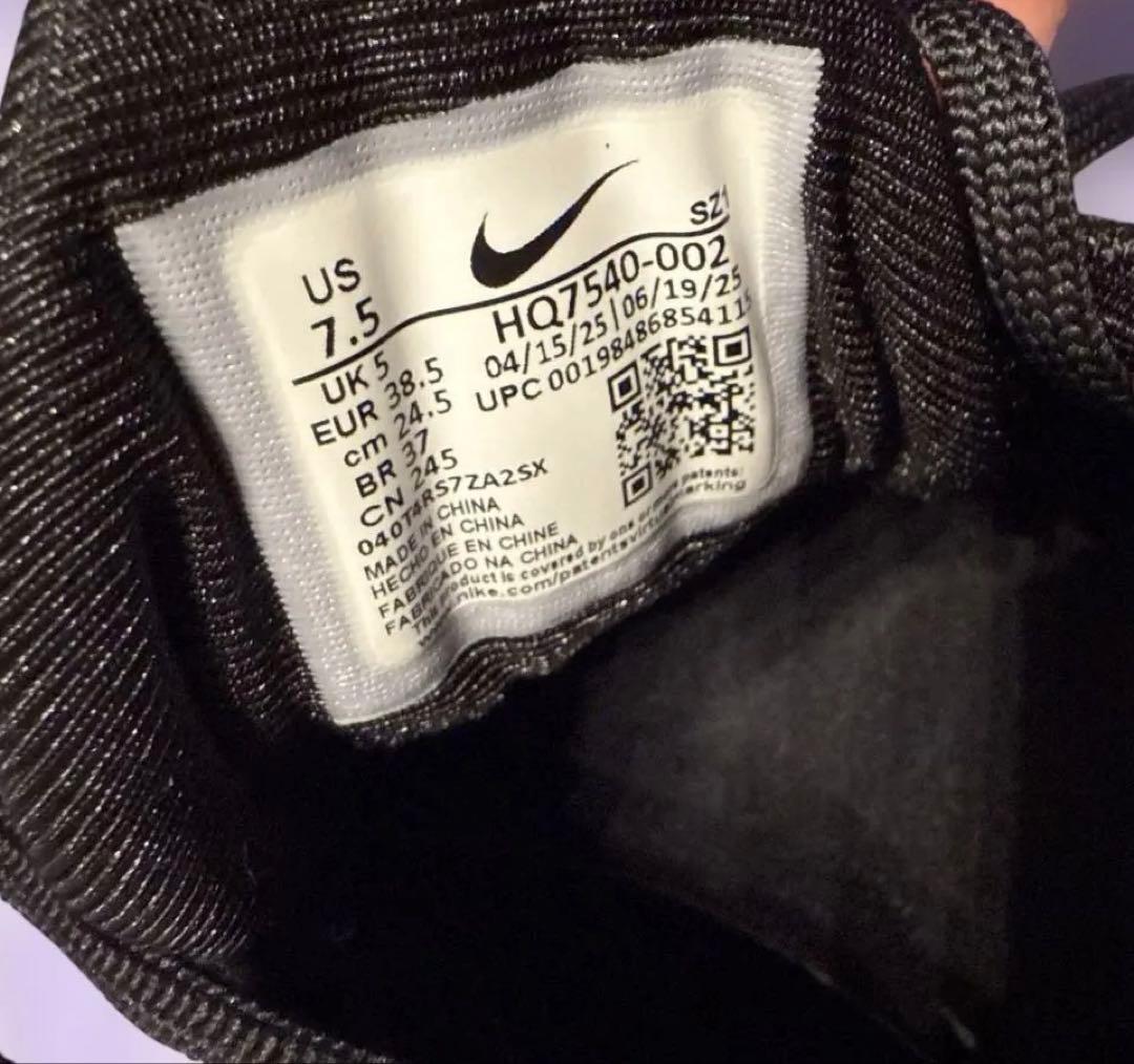 NIKE SHOX Z /ナイキウィメンズスニーカー ブラック/レッド