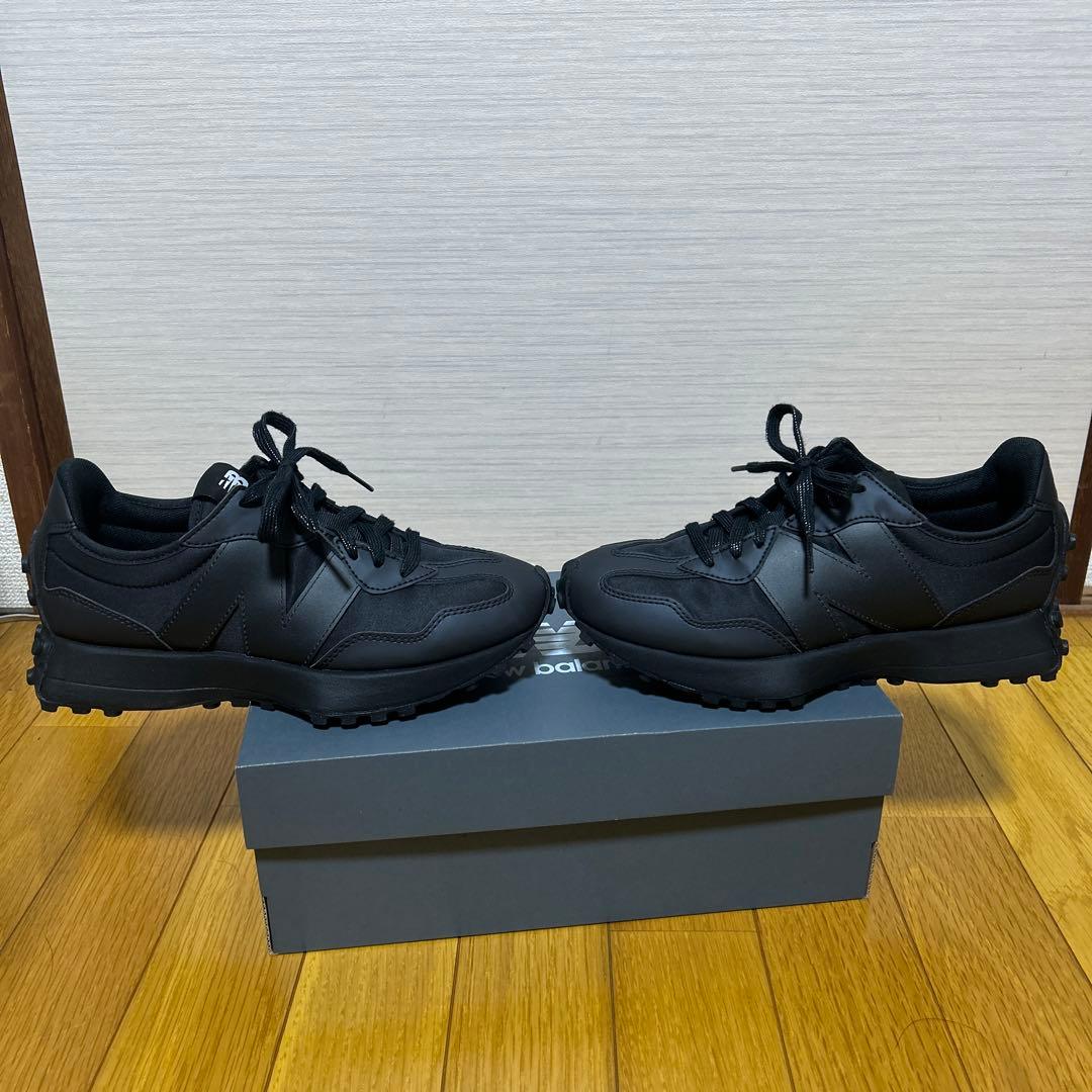 New Balance 327 オールブラック