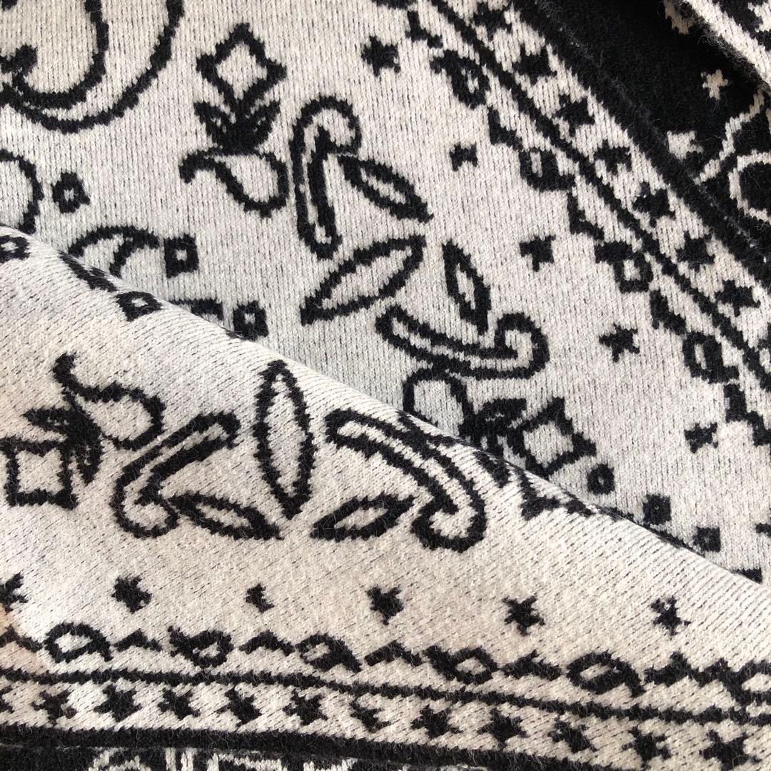 Gypsohila ジプソフィア ペイズリーニットストール