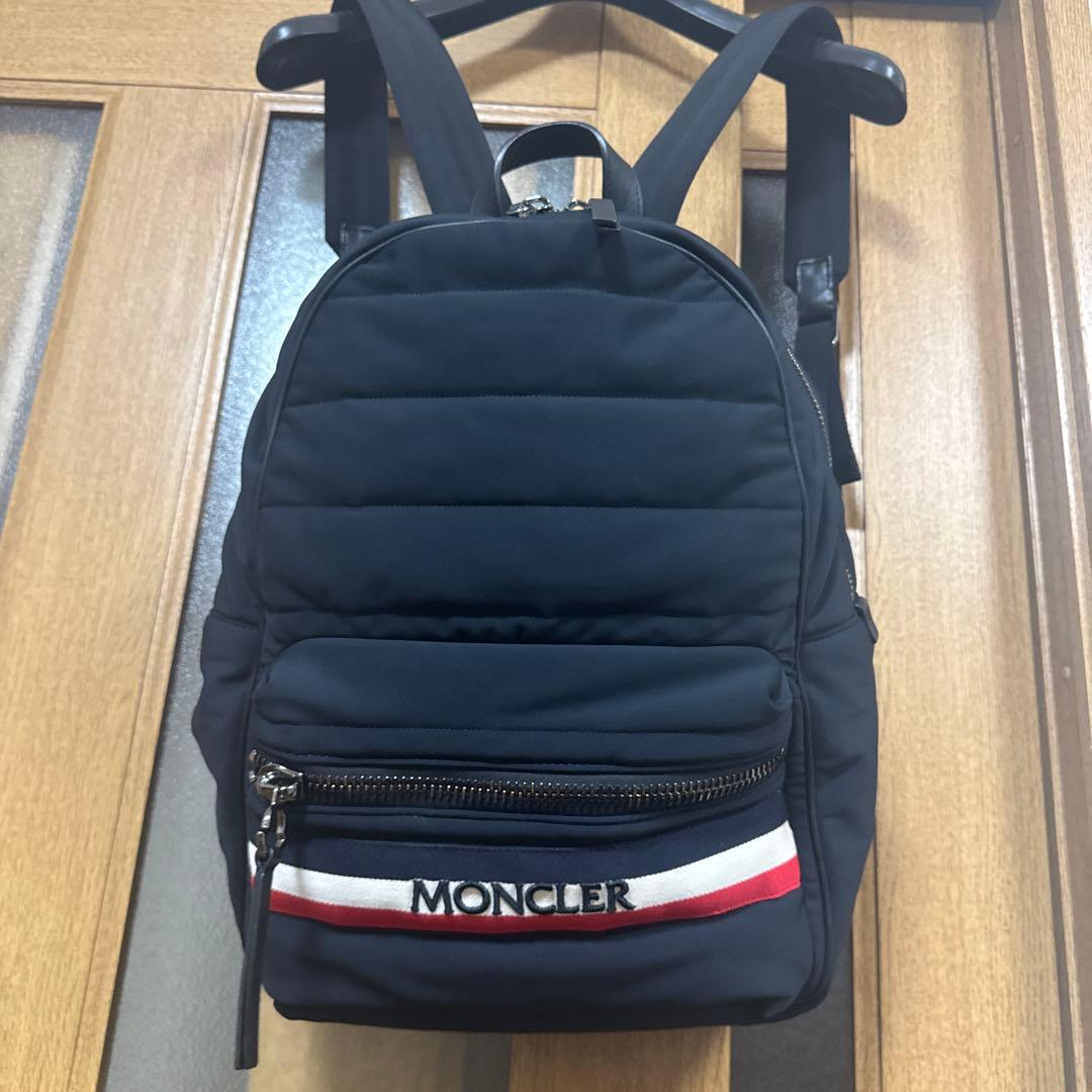 ✴*︎様 美品MONCLERブラックリュック・オークションは1/17（土）で終了