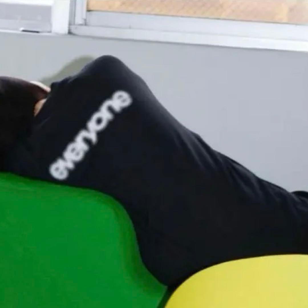 everyone ロンT ぼかしロゴ