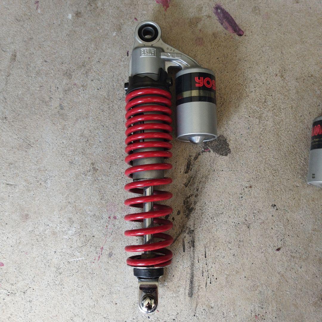 コ*ン様 リアサスペンション　ヨシムラ