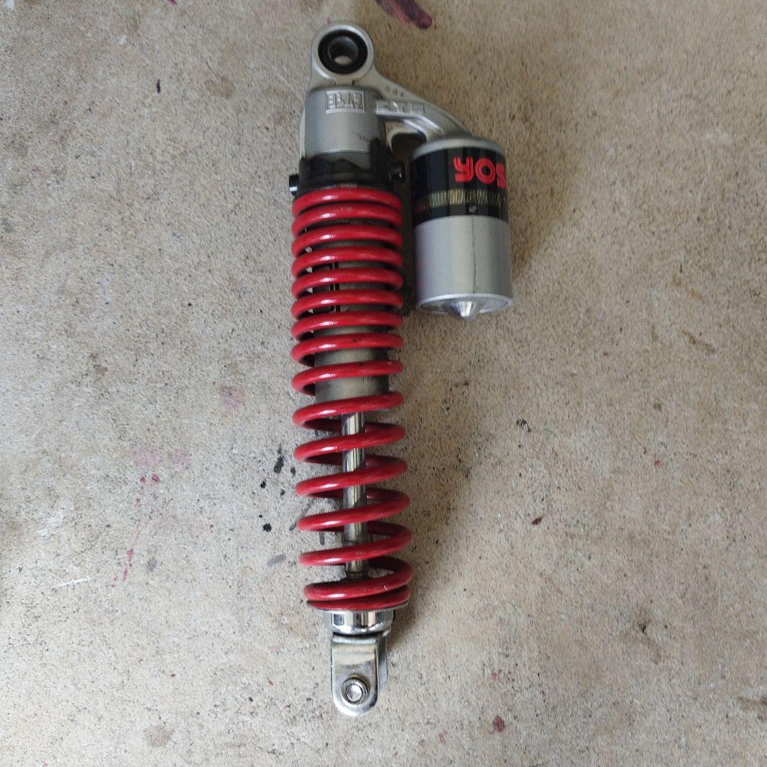 コ*ン様 リアサスペンション　ヨシムラ