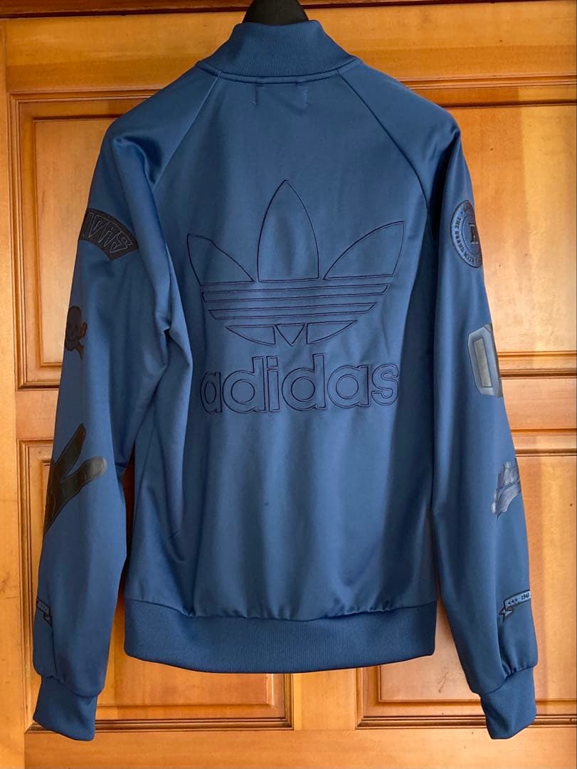 adidasアディダスレディーススポーツ、スタジャン、ジャンパー